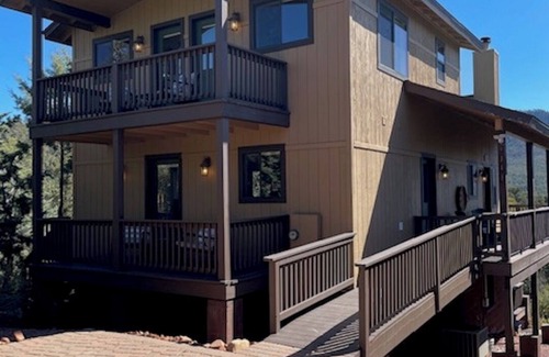 Pine Cabin | SPACIOUS High Country Lodge w/Mnt Views!