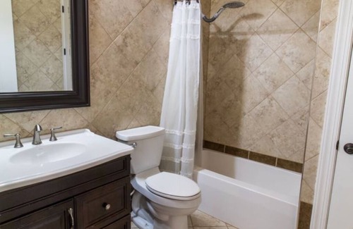 Houserville House | Spacious high-end house in State College, PA