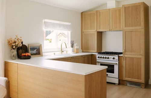 Glenoaks Canyon House | Spacious Highland Park 4 Bedroom Oasis