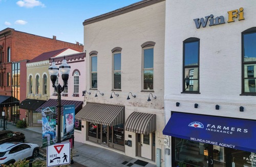 Winchester Apartment | Spacious Historic 3-bedroom apartment with AC, WiFi in charming Winchester