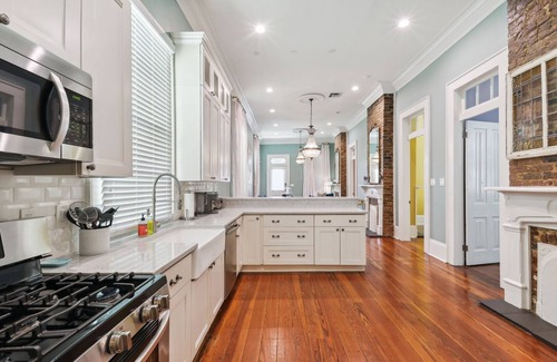 Faubourg Marigny House | Spacious Historical Home Within Walking Distance to French Quarter