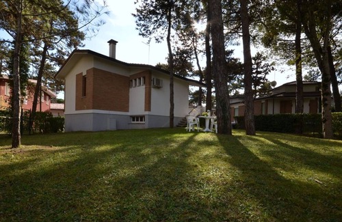 Lignano Pineta Apartment | Spacious holiday apartment surrounded by greenery