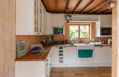 Our House | Spacious Holiday Home in Bièvre with Garden