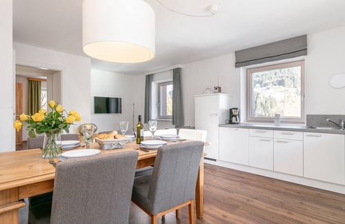 Wildschoenau Apartment | Spacious holiday apartment - ski in/ski out