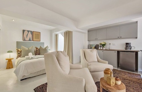 Green Point House | Spacious Holiday Haven Green Point