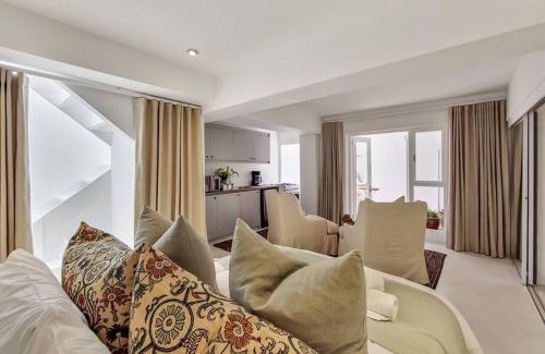 Green Point House | Spacious Holiday Haven Green Point