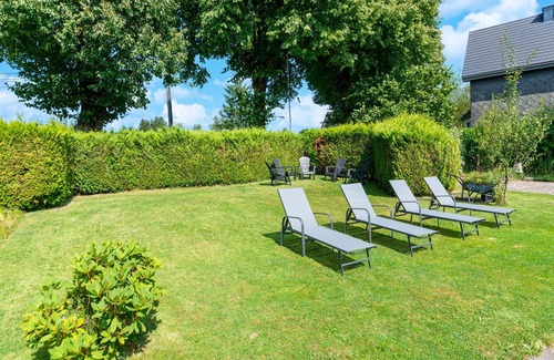 Elsenborn House | Spacious holiday home with garden