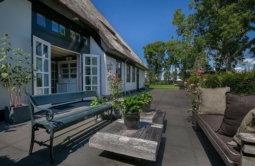 Municipality of Heiloo House | Spacious Holiday home De Pauwenhof