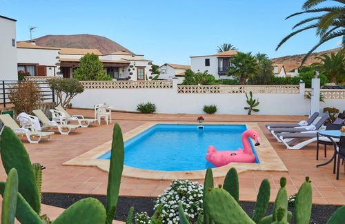 Villaverde House | Spacious Holiday Home in La Oliva