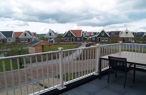 Uitdam Apartment | Spacious holiday home on the Markermeer