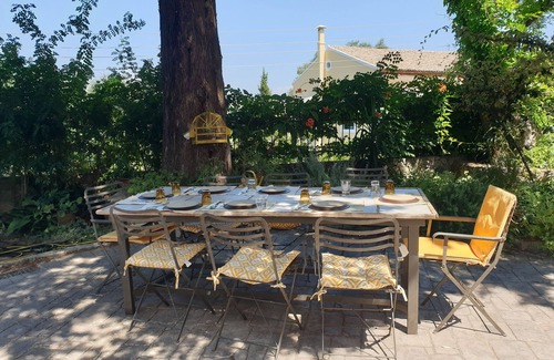 Achilleio House | Spacious,holiday house close to beach ideal for a group of friends or family