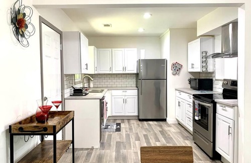 Atlanta House | Spacious Home (3BD/2BA) on a Hill near Dwntwn ATL