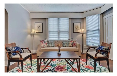Near Northside House | Spacious Home 5BR! Cozy and Bright Home!