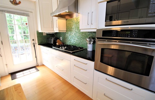 Bass River House | Spacious Home a Short Distance to Parker's River Beach! (1985)