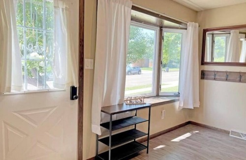 Bismarck House | Spacious Home Away From Home!
