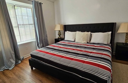 Ellendale House | Spacious home away from home near Bartlett and Downtown Memphis