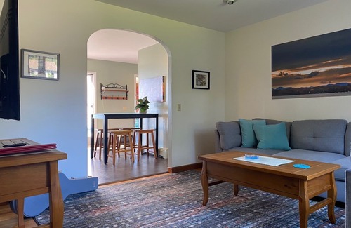 New North End House | Spacious home for your visit to Burlington!