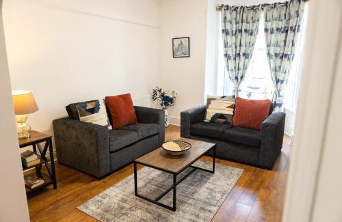 Plymouth House | Spacious home from home in Plymouth