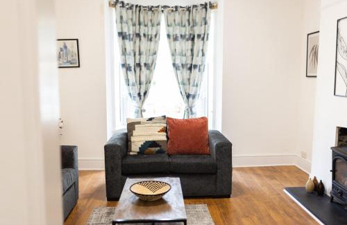 Plymouth House | Spacious home from home in Plymouth
