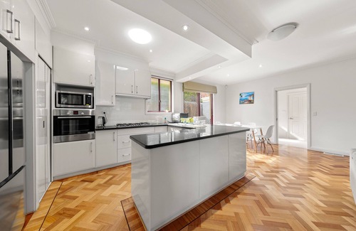 Glen Waverley House | Spacious home in heart of GLEN
