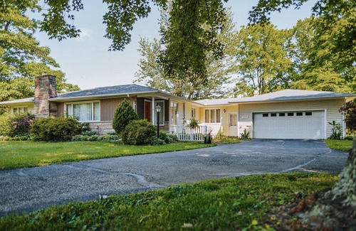 Geneva House | Spacious home in great location for all season events.