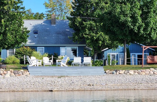 Omena House | Spacious home in Omena. Pet friendly. Short walk to beach.