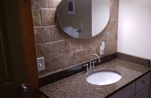 Summit Park Cabin | SPACIOUS HOME IN PRIVATE MOUNTAIN SETTING - SLEEPS 10-12 - LOW PRICE