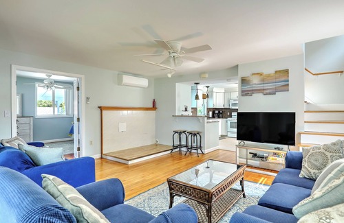 Narragansett Pier House | Spacious home in the pier ,walk to Narr beach, nice yard for relaxing.