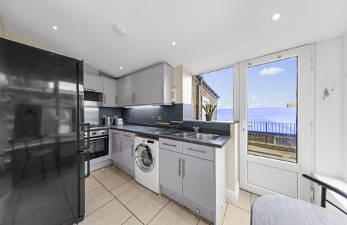 Rochester House | Spacious Home in the heart of Medway | Sleeps 6