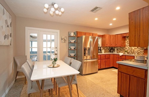 Azalea Homes House | Spacious Home Near Beaches & Azalea Park