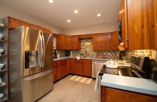 Azalea Homes House | Spacious Home Near Beaches & Azalea Park