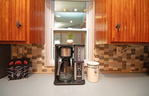 Azalea Homes House | Spacious Home Near Beaches & Azalea Park
