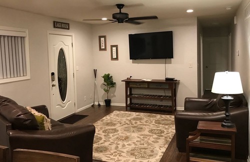 Camdenton House | Spacious Home near Golf Courses, Ballparks National, and Lake of the Ozarks!