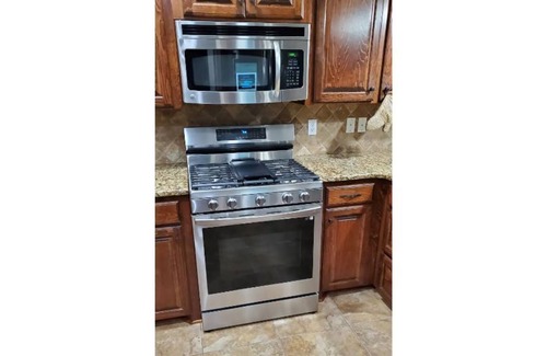 Bossier City House | Spacious home near Barksdale Air Force Base
