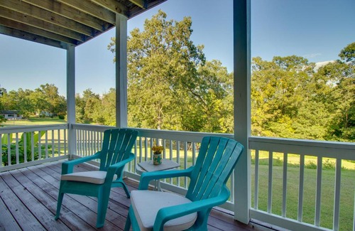 Mountain Home House | Spacious Home Near Norfork Lake with Wraparound Deck