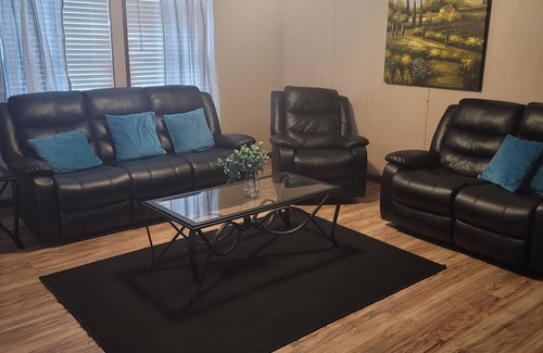 Lake Charles House | Spacious home on dead end culdesac in quiet country community
