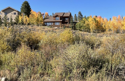 Willowbrook Meadows House | Spacious Home, Sensational Views