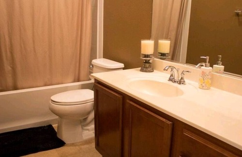 Bakersfield House | Spacious home