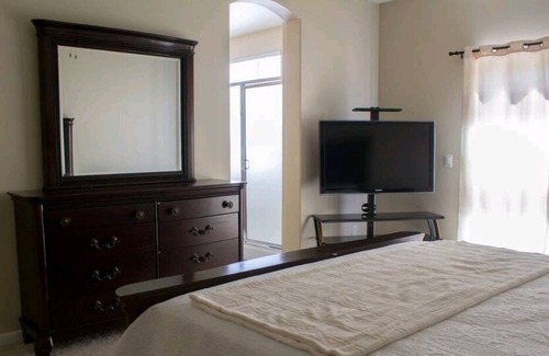 Bakersfield House | Spacious home