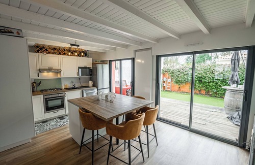 Lestonat - Monsejour House | Spacious home w/garden in Bordeaux