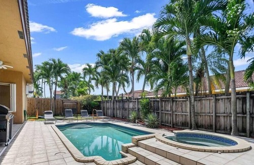 Country Walk House | Spacious Home w/Pool & Game room!