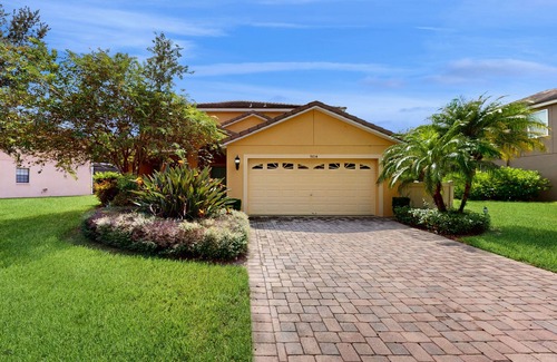 Calabria House | Spacious home w/private pool, WiFi, central AC, private WD and games room
