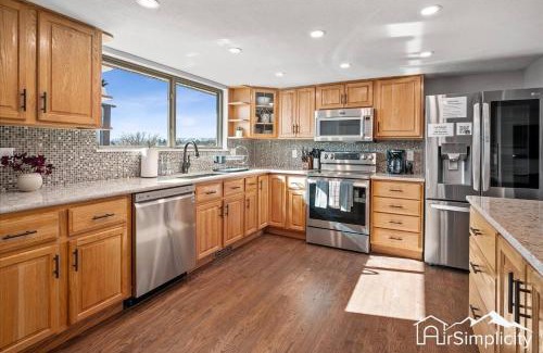 Northwest Arvada House | Spacious Home W Yard, Fire Pit & Game Room
