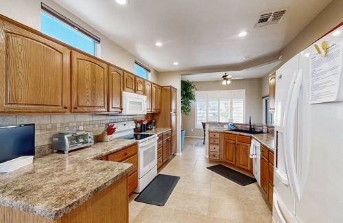 Rancho Vistoso House | Spacious home with access to shared pool/hot tub, sport courts, game room, & gym