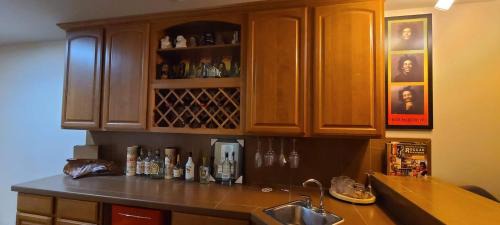 Northeast Tacoma House | Spacious Home with Amazing Views - 2 mins to beach