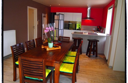 Ellezelles House | Spacious Home with Games