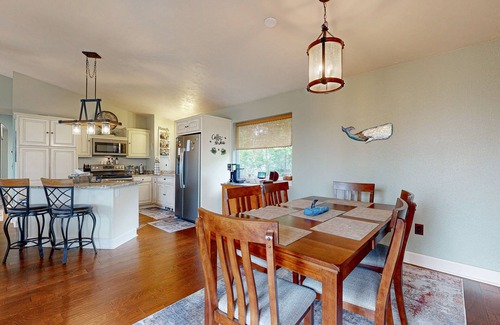 Depoe Bay House | Spacious home with Ocean Views, game room, office, deck/patio & grill - dogs ok