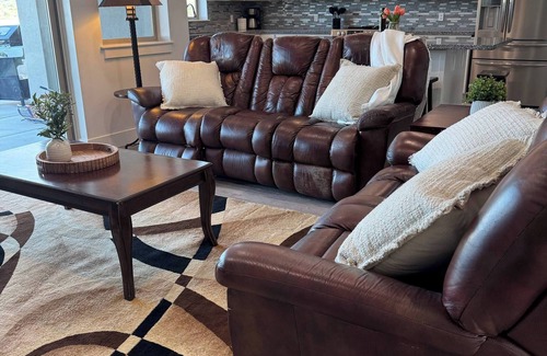 Winnemucca House | Spacious Home with Sunset Views | 4/3