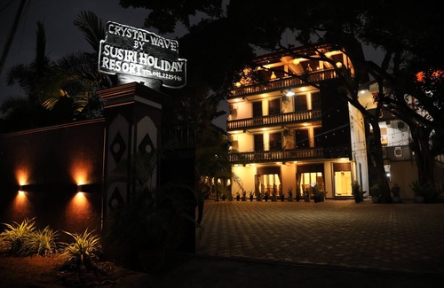 Matara Hotel | Spacious hotel in welcoming Matara with WiFi, AC