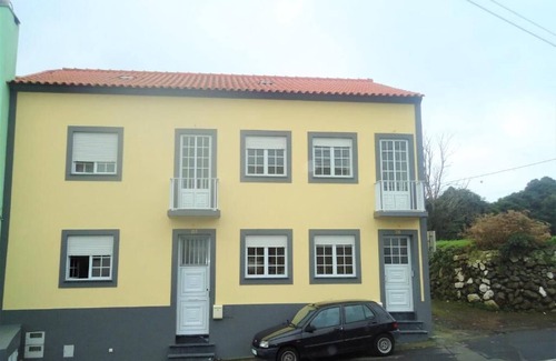 Angra do Heroismo Apartment | Spacious House near Angra do Heroismo